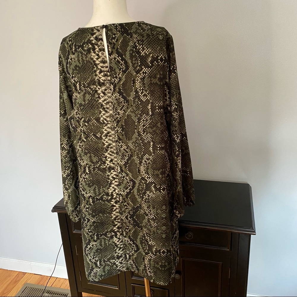 H & M DRESS SIZE 8 - Picture 2 of 4